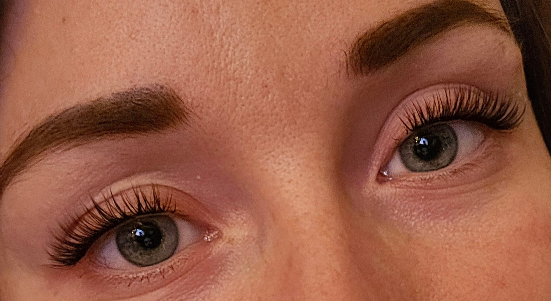 fast lashes of mascara, volle wimpers zonder mascara