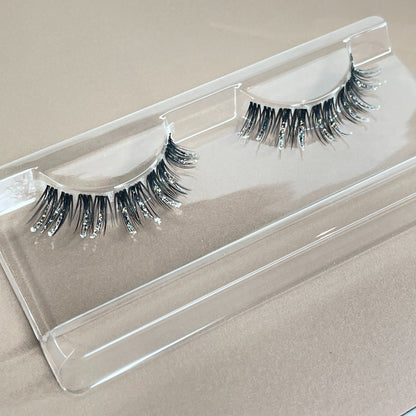 party-fast-lashes-van-classy-lashes-stijl-just-white-glitters-alleen-witte-glitters-van-classy-lashes